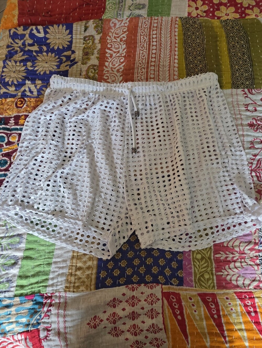 White 3 Inch Inseam Mens Shorts - Picture 2 of 4